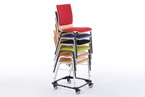 Der Stuhlrollwagen kann optional dazu bestellt werden